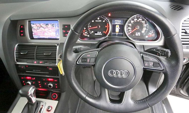 used Audi q7for sale in UK