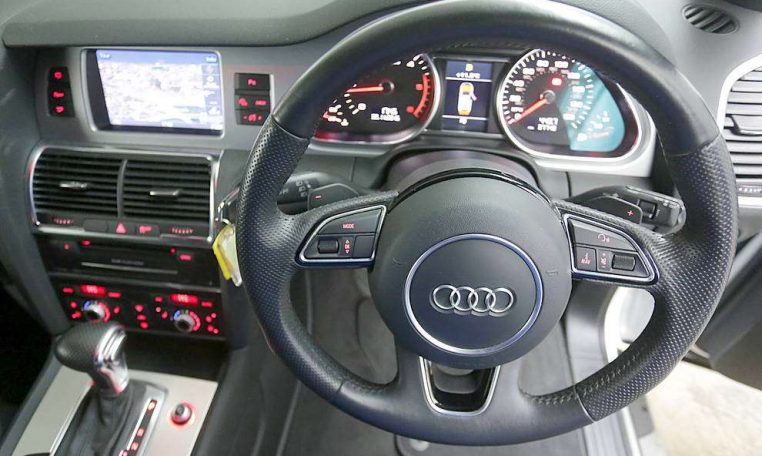 used Audi q7for sale in UK